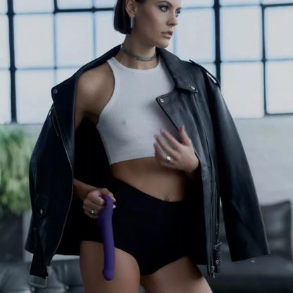 Strapless Strap-On No Vibe!